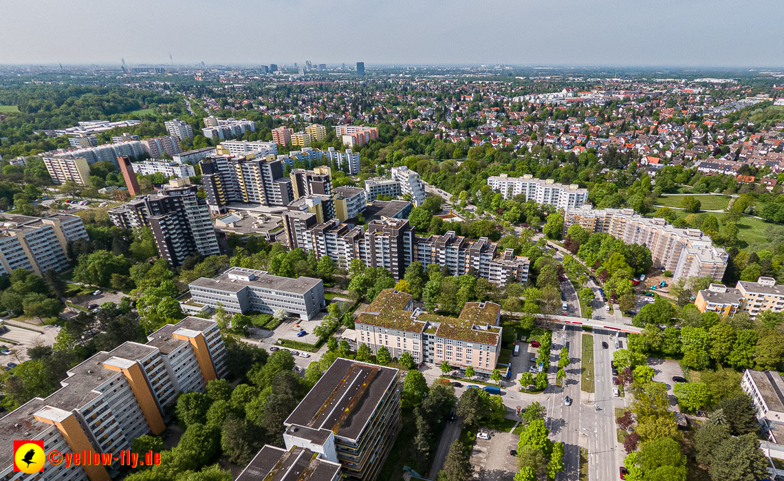 09.05.2023 - Marx-zentrum mit Karl-Marx-Ring 52-62 und 53-57 in Neuperlach